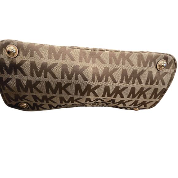 Michael Kors Signature East/West Tote in Brown & Tan – EUC - Picture 5 of 6